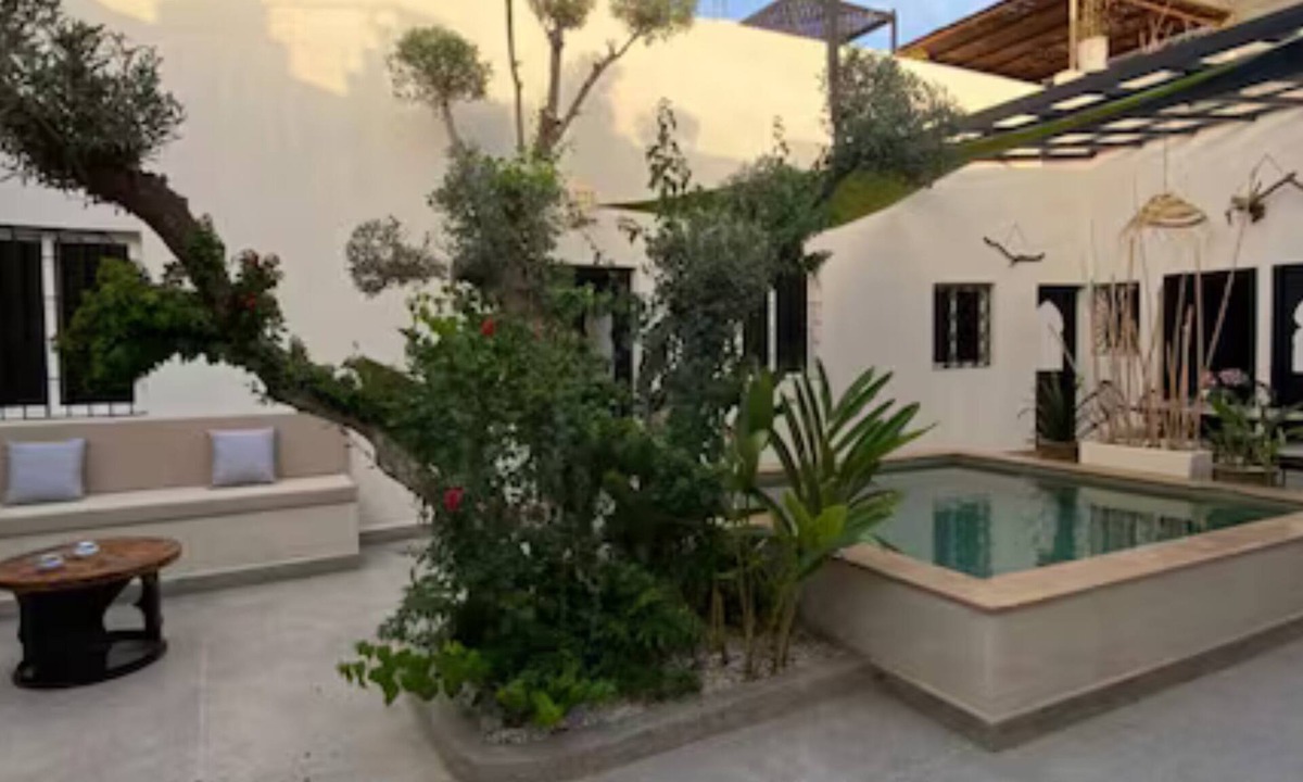 Lahebichate Villa | Small cozy Cocoon 1 Bedroom | Heated Pool