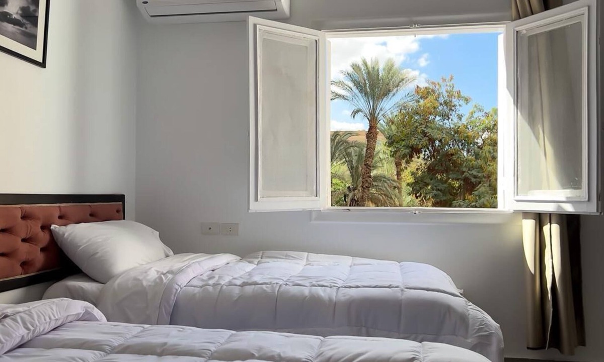 Al Haram Apartment | Spacious 4-bedroom apartment in awesome Giza Governorate with AC