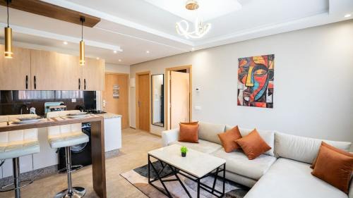 Gueliz Apartment | Stylish Gueliz Getaway, Terrace & Parking