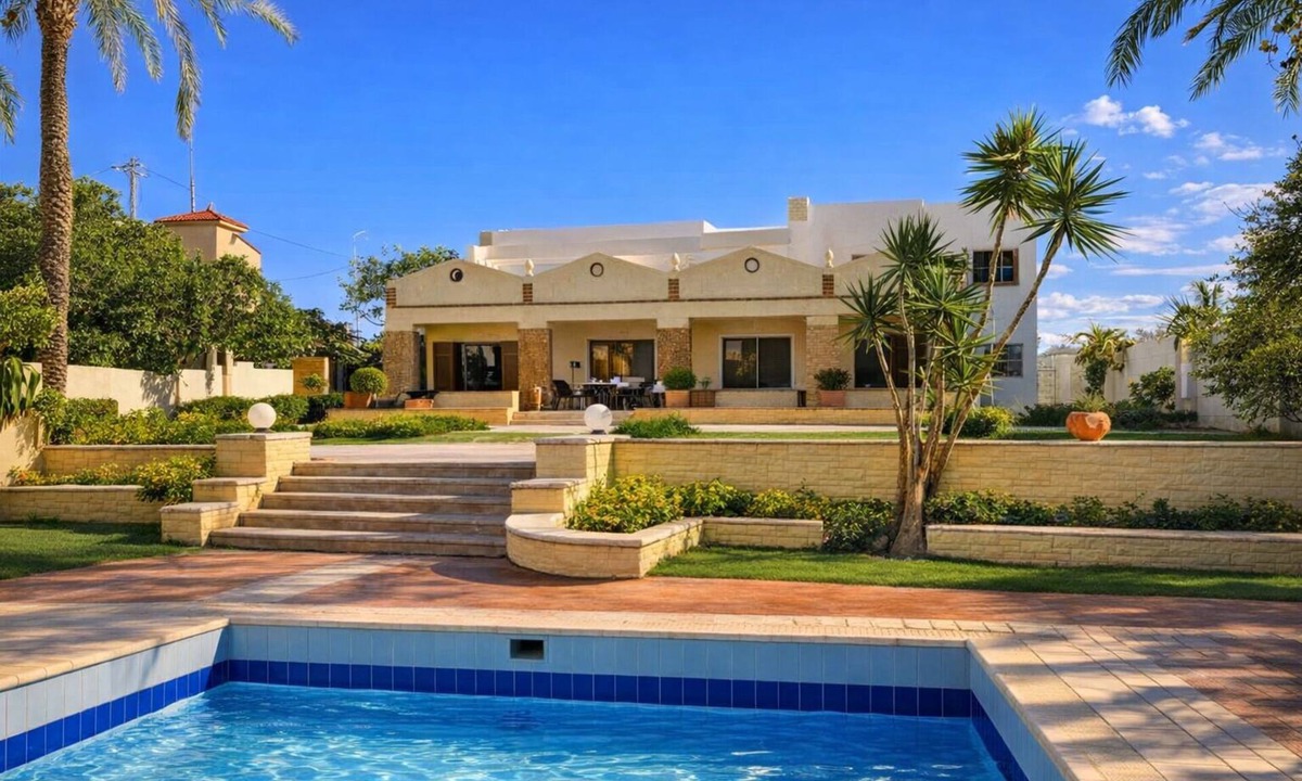 Al-'Amriyah Villa | The Diplomat luxury family villa with AC and amazing big pool.