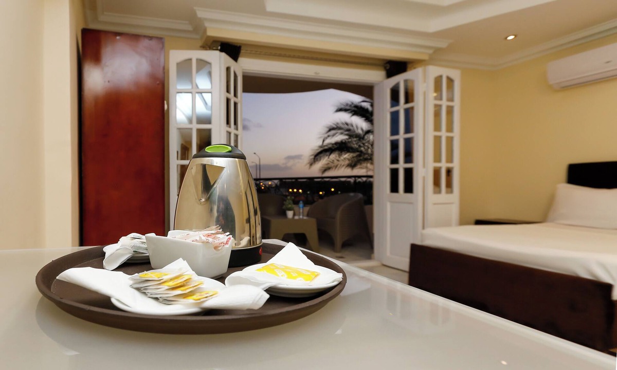 Pyramids Gardens Hotel | Turquoise Pyramids Palace