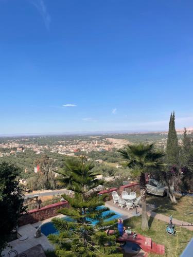 Azrou Melloul House | Villa avec vue sur les montagnes verdoyantes de l'atlas
