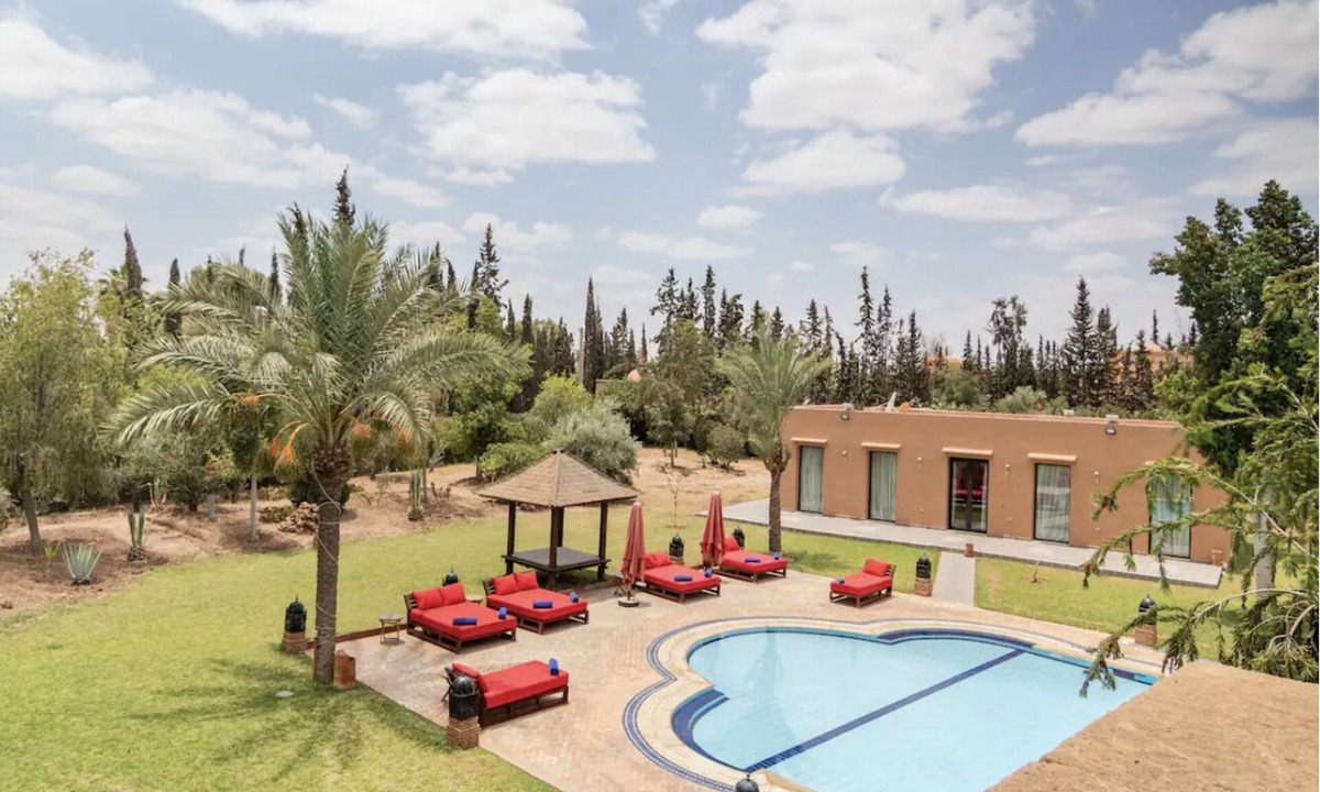 Menara Villa | Villa de 11 Chambres - 32 Personnes en Exclusivité, Spa et Piscine