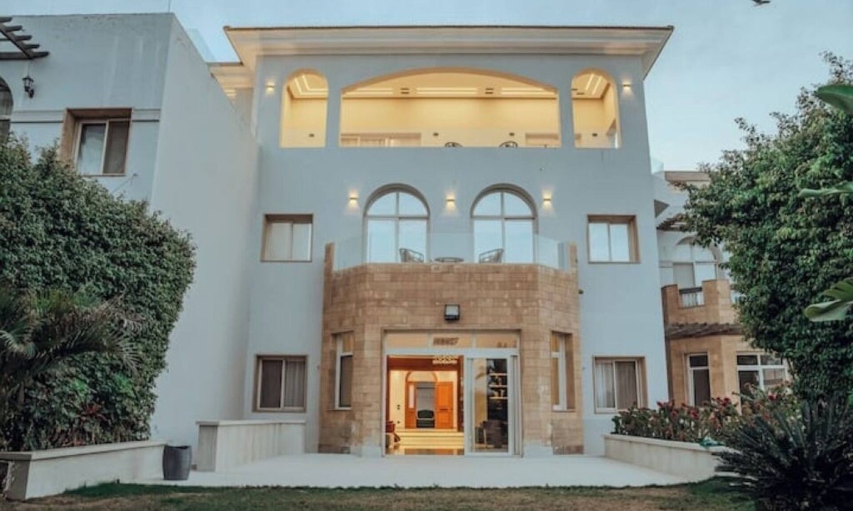 New Cairo Villa | Villa Onyx I – Luxury 4BR Retreat with Indoor Pool, Sauna & Golf Views