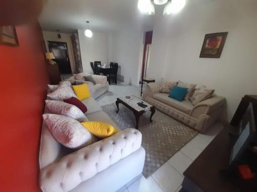Al Rehab Apartment | VIP Rehab home - easy check-in 24-7 bad