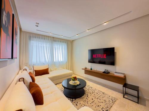 Oulad Khallouf Apartment | VIVASTAY Casablanca - Panoramic Luxury Studio Cheikh Khalifa Hospital near CFC