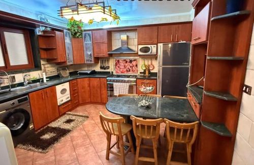 Ash-Sharq Apartment | شقه عائليه 401سوبر لوكس في وسط الحي الافرنجي في مركز المدينه