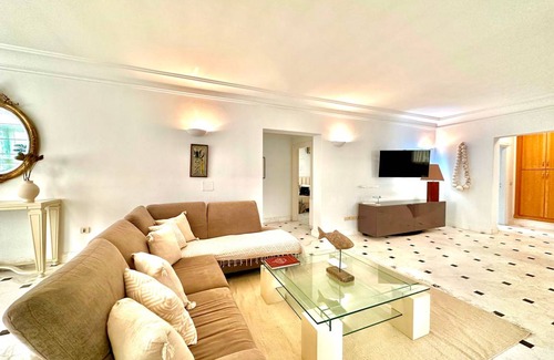 Amilcar Apartment | 130 m² Apartment ∙ 2 bedrooms ∙ 4 guests