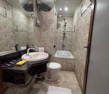 Garden City Hotel | 25 m² Hotel ∙ 3 guests