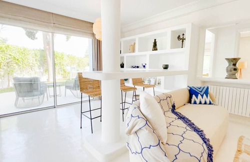Amilcar Villa | 250 m² Villa ∙ 3 bedrooms ∙ 5 guests