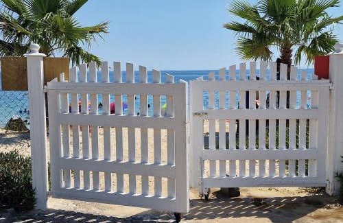 Chott Mariem Apartment | Beachfront Studio, Fully Equipped & Peaceful Location