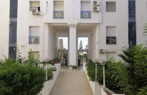Les Berges du Lac Apartment | Captivating 2-Bed Apartment in Tunis