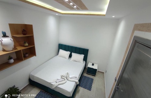 Amilcar Bed & Breakfast | Comfortable Stay !