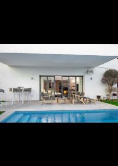 Les Berges Du Lac II Villa | Dedine