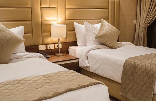 Madinat Al Ashir min Ramadan Hotel | Diamond Land Hotel
