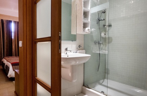 Ville Nouvelle Hotel | Hotel Carlton
