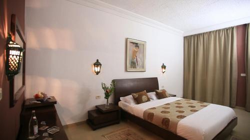 Sqanes Hotel | Hotel Les Palmiers