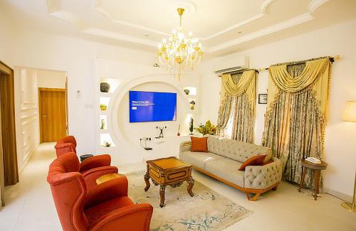 Ofin Apartment | Kiki's Home and Apartments