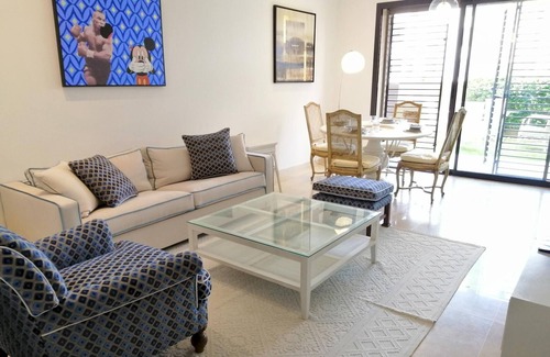 Sidi Daoud Apartment | Luxueux Apt avec Jardin et garage privés @ Marsa