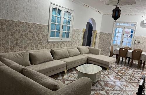 Rejiche House | maison avec piscinne 350 m de la plage