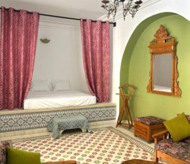 Tantana House | Maison l'hirondelle chatt Mariem