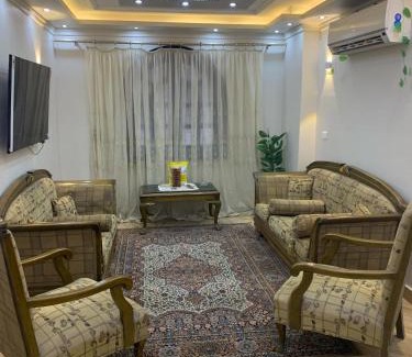 Ar-Raml 1 House | Nice luxurious stay in a modern flat with 3ACs, 3 Flat screen TVs, Free Wi-Fi large balcony in the heart of Alexandria