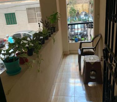 Ar-Raml 1 House | Nice luxurious stay in a modern flat with 3ACs, 3 Flat screen TVs, Free Wi-Fi large balcony in the heart of Alexandria