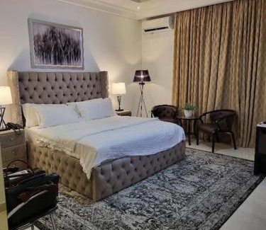 Port Harcourt Apartment | Serviced 2 Bedroom Rental