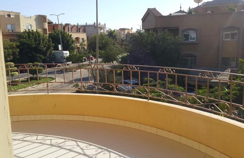 Sheikh Zayed City Apartment | شقة فندقية فاخرة داخل فيلا قريبة من المهندسين للعائلات
