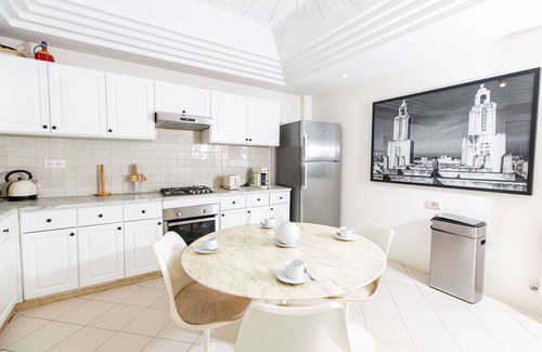 Carthage Apartment | La Vue est Belle: Apt de luxe avec vue sur mer
