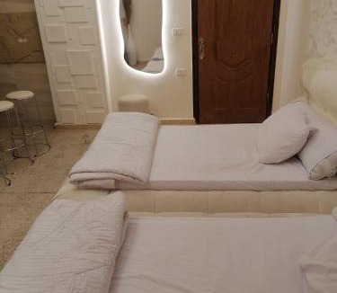 Dawwar Saqr Apartment | العالمين شاليه أكوا بارك العائلي الساحل الشمالي