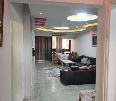 Al-Muntazah Apartment | المعموره الشاطئ