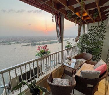 Maadi Apartment | شقة فاخرة بإطلالة مباشرة على النيل الدور 23 Luxury Nile View Apartment 23rd Floor
