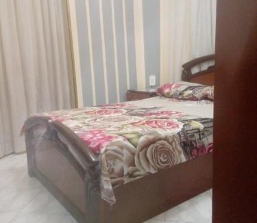 Al Duqqi Apartment | شقه مفروشه بالكامل بالدقى مكيفه غرفة نوم وصاله