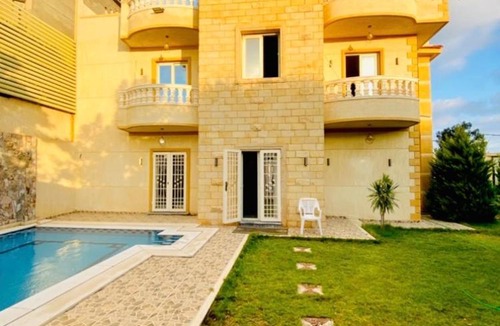 Al-'Amriyah Villa | فيلال كنج مرويط