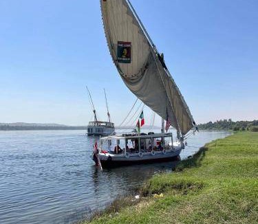 Aswan Boat Rental | 11 m² Houseboat ∙ 2 bedrooms ∙ 13 guests