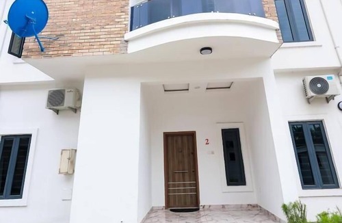 Ofin Apartment | 15 Sule Olusesi Rd