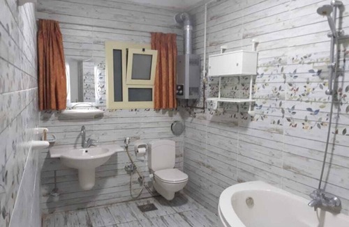 Cairo Apartment | 2-bedroom apartment in lovely Giza with AC for relaxing stays