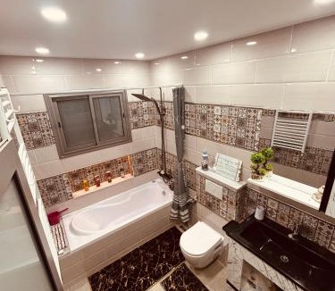 Dar Chaabane Al Fehri Apartment | 2 bedrooms Smart Home 5m drive to the Sea