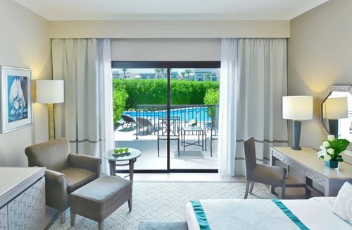 Sharm El Sheikh Hotel | 2 Modern Comforts Steps from Nabq Bay Center’s Shops and Entertainment