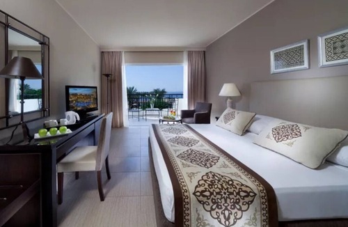 El Hadaba Hotel | 2-Room Family Retreat | Tennis, Pools, Spa & Private Beach w/Daily Entertainment