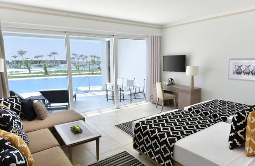 El Quseir Hotel | 2 Swim-Up Rooms & All-Inclusive Dining at Stylish Adults-Only Red Sea Retreat