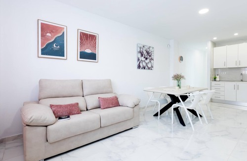 San Isidro Apartment | 3 Moderno Edificio Emilia