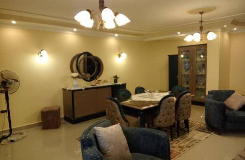 Pyramids Gardens Apartment | 320 m² Apartment ∙ 3 bedrooms ∙ 4 guests