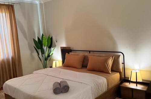 Al Rehab Apartment | 3BR Rehab Apt Walk To Gateway Mall