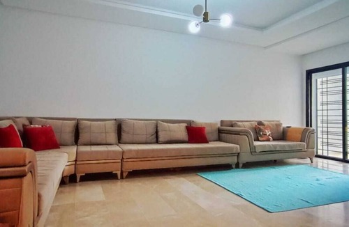 Ain Zaghouan Apartment | A10 minute airport holiday apartment richly furnished northern suburbs