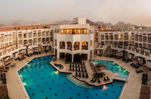 Sharm El Sheikh Resort | All-Inclusive Escape | Live Shows, Aqua Fit & Pool-View Comfort, 3 Rooms