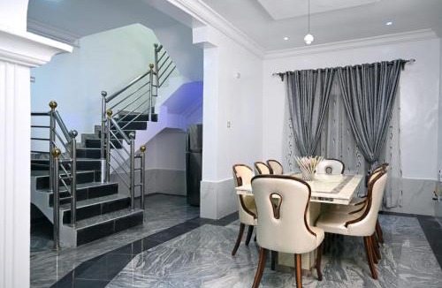 Lekki House | Amazing Rose Garden Home, Ibeju-lekki