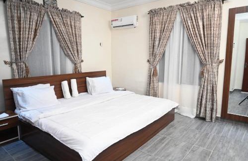 Lekki House | Amazing Rose Garden Home, Ibeju-lekki