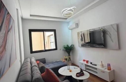 Hivernage Apartment | An oasis in Guéliz with a free pool and free parking